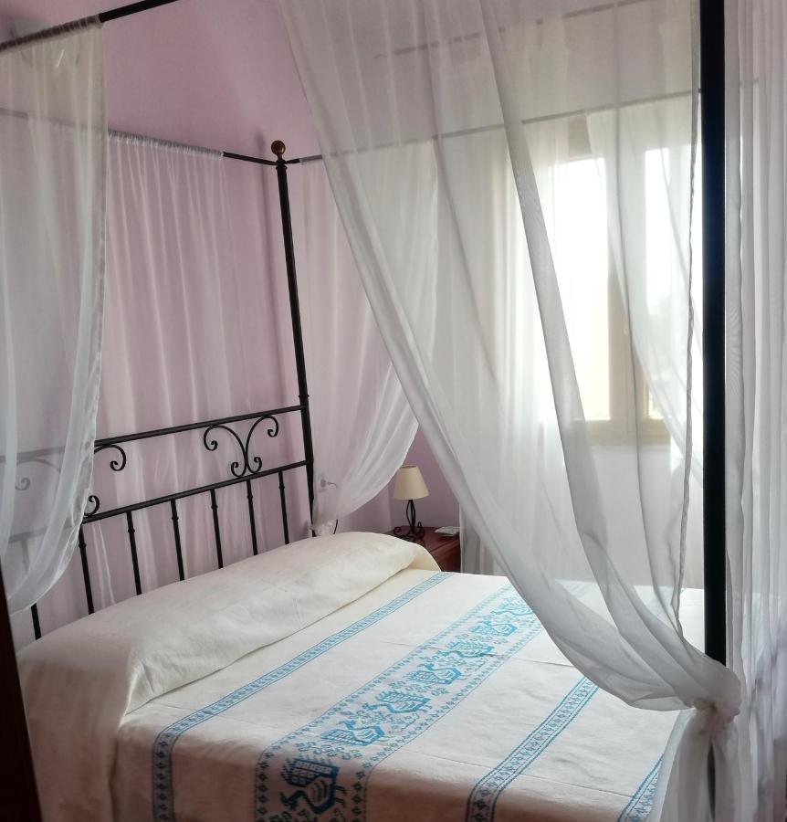Donna Violante Porto Corallo Affittacamere 빌라푸주 외부 사진