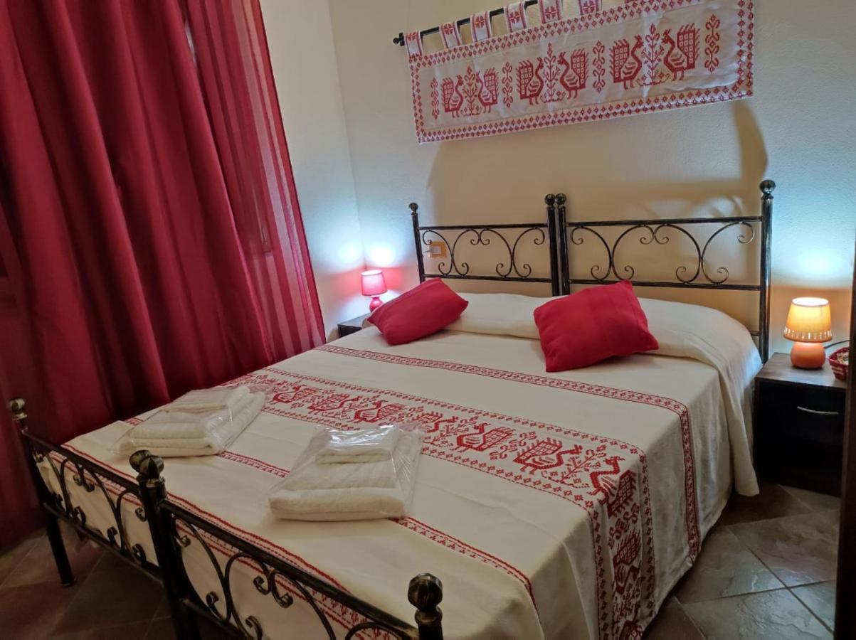 Donna Violante Porto Corallo Affittacamere 빌라푸주 외부 사진